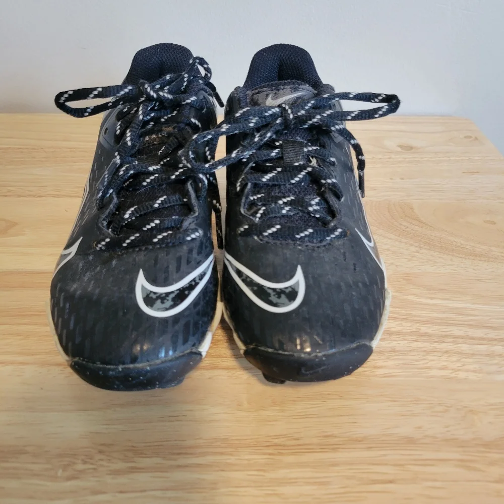 Nike softball cleats
